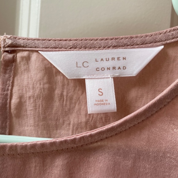 Pink blouse - Picture 2 of 3